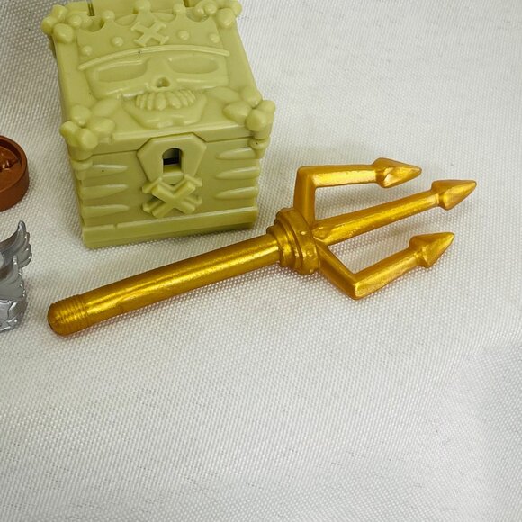 Pirate-Themed Miniature Treasure X Chest & Weapons Accessories - Picture 4 of 7